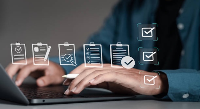 Avoiding Vendor Lock-In in Cloud-Based CLM Systems